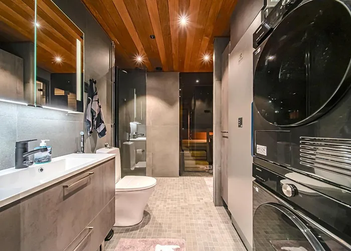 Levillas Front * Levi